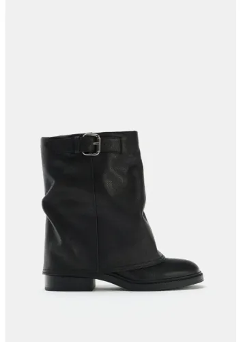 Ankle Boot De Couro com Fivela ZARA 