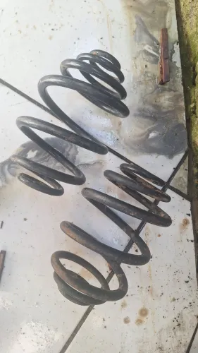 Molas traseiras originais do corsa hatch 99