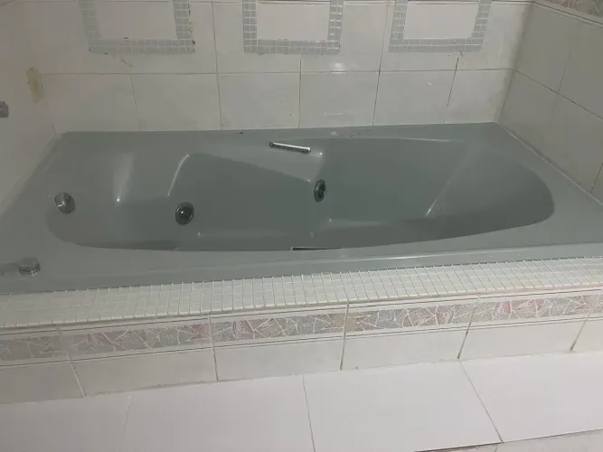 Banheira de hidromassagem PLAFORTE