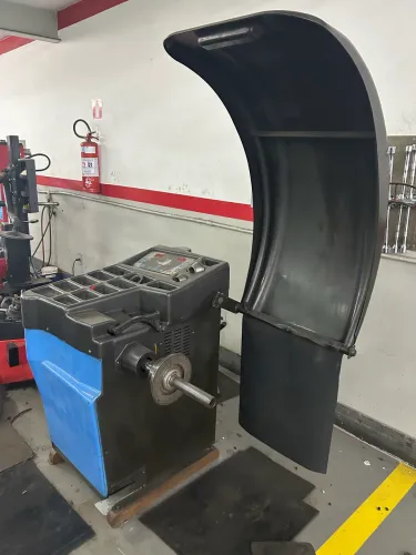 Balanceadora de Rodas Beissbarth 