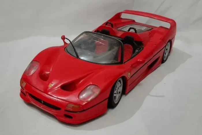 Miniatura Ferrari F50 Conversível Maisto 1/18