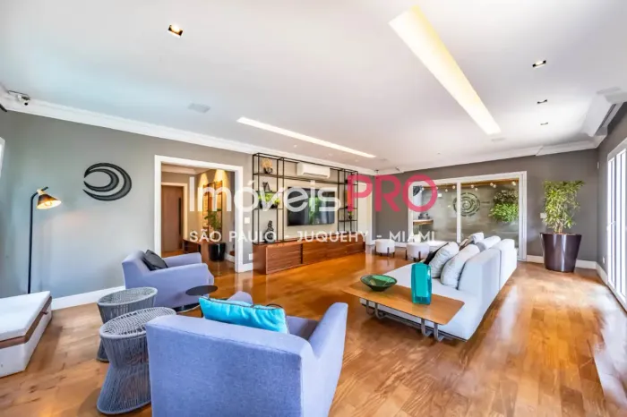 Casa moderna, integrada e bem equipada para viver com tranquilidade, no Alto da Boa Vista.