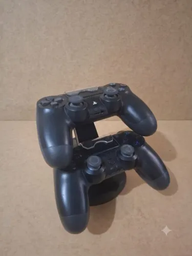 Controle Dual Shock com suporte de carregamento 
