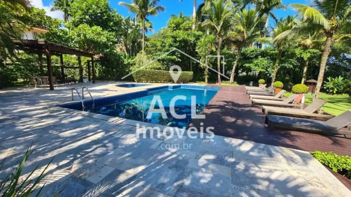 CASA EM CONDOMINIO PÉ NA AREIA EM CAMBURIZINHO