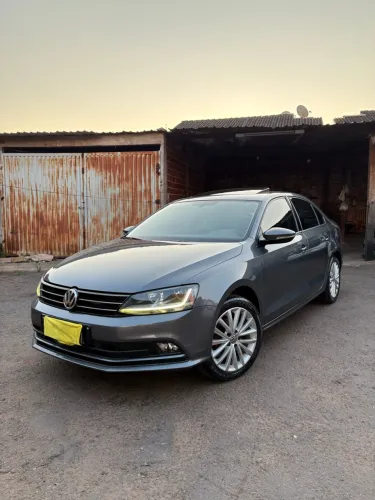 Volkswagen Jetta Comfortline 1.4 TSI 16V 4P Aut. 2017