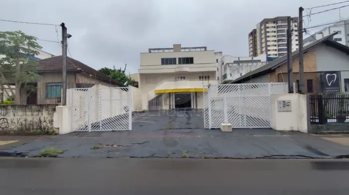 Loja/prédio comercial para locação rua Professor João Candido próximo a JK
