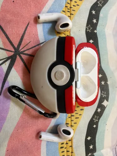 AirPods 4