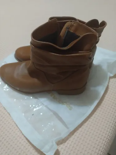 Bota estilosa