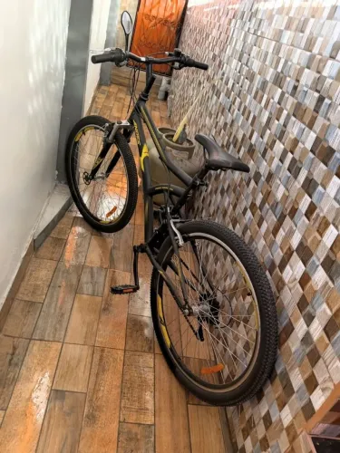Vendesse bicicleta Caloi aro 26 , 18 marcha 