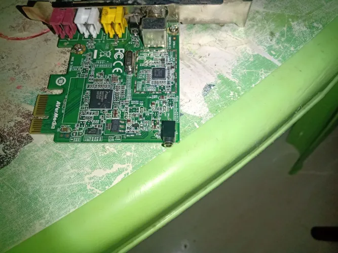 Placa de video antiga 2 gb