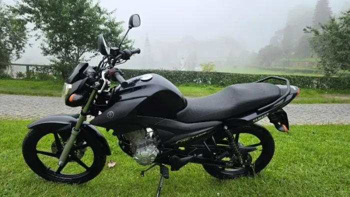 Yamaha YBR 125i Factor Ed - 21/22 - EXCELENTE ESTADO