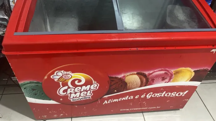 Freezer Metalfrio tampa de vidro 