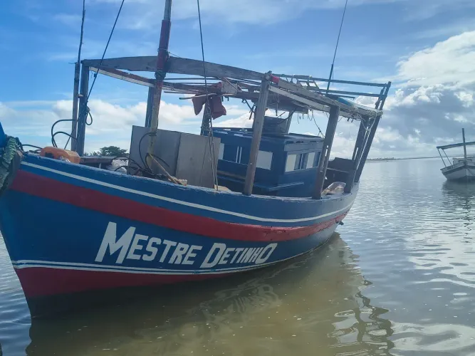 Vendo barco de fibra