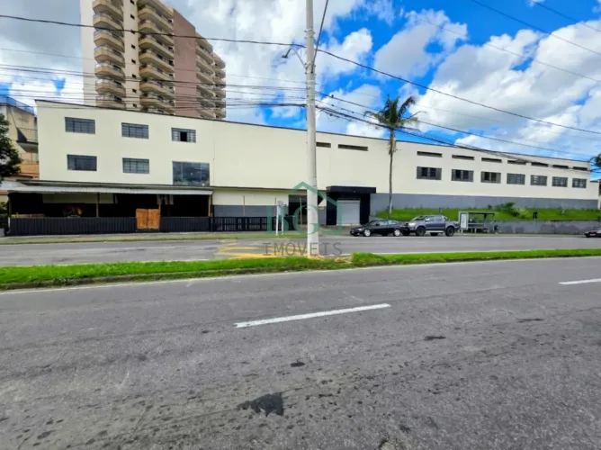 Excelente barracão de 2.574,50 m² á venda em uma das principais avenidas da cidade