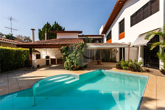Casa com 6 quartos à venda em Butantã - SP