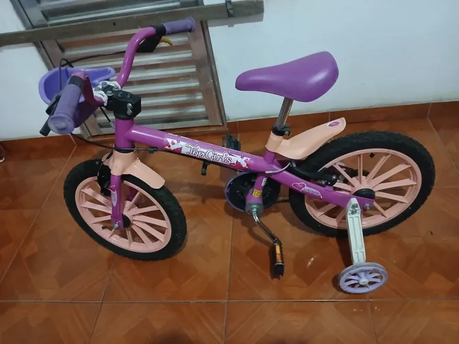 Bicicleta infantil aro 16 semi nova