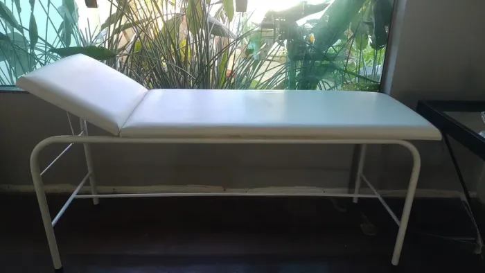 Maca branca para estética , consultórios, em ótimo estado.
