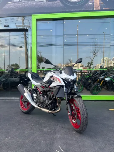 JÉSSICA CONSULTORA Z500 SE Kawasaki - Jéssica *