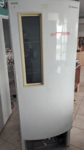 FREEZER METALFRIO VERTICAL BRANCO