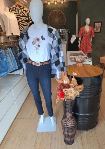 Manequins cabeça de ovo