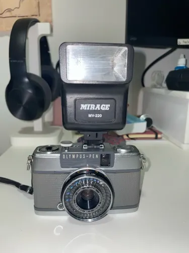 Câmera Analógica Olympus Pen EES-2 + Flash Externo