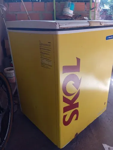Vendo freezer Skol