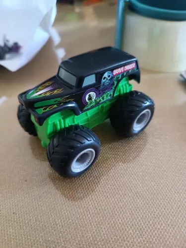 Hot Wheels mosnter Jam grave digger