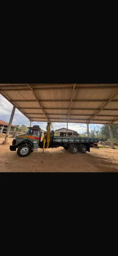 Caminhão truck com munk