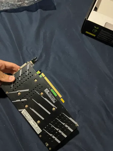 Placa de video gtx 1660super (com defeito)