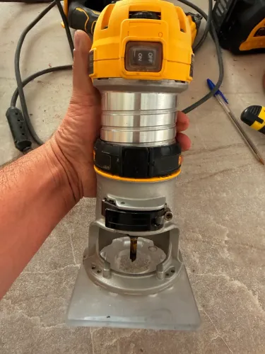 Tupia Dewalt 