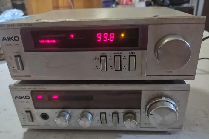 Som Vintage Aiko System 3000 (Amplificador PA-3000 + Tuner DT-3000) - Funcionando
