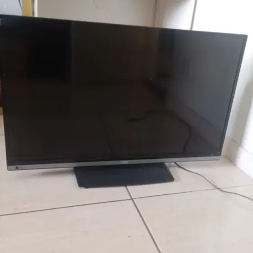 TV AOC 39" tirar peças Leia o anúncio . Para retirar peças 