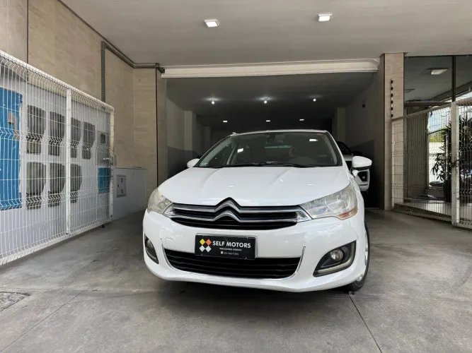 Citroen C4 Lounge Tendance 2.0 Flex 4P Mec. 2014