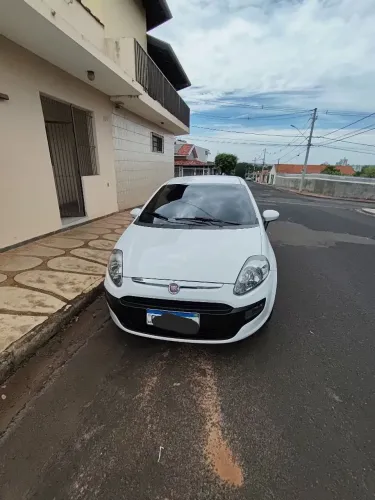 Fiat Punto Attractive 1.4 Fire Flex 8V 5P 2014