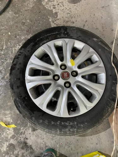 Roda aro 15 Fiat