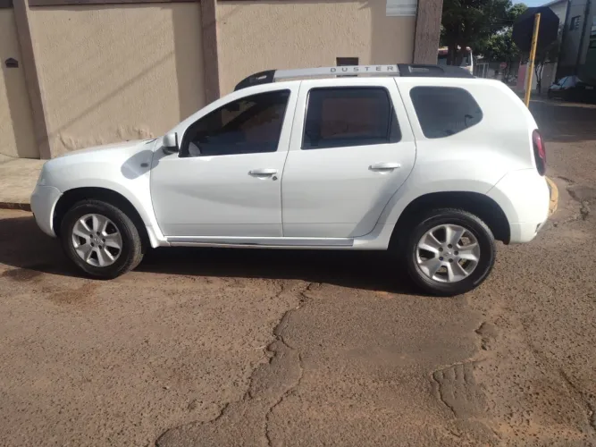 Renault Duster Dynamique 2.0 Hi-flex 16V Aut. 2016
