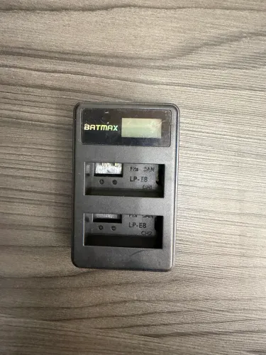 Carregador batmax cânon lp-e17