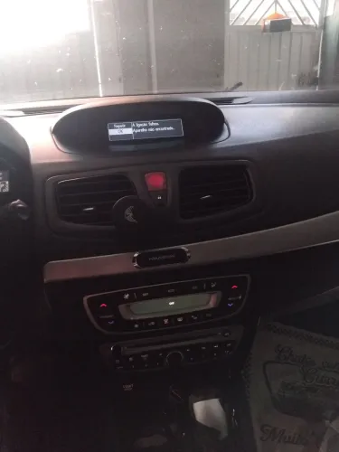 Renault Fluence Sed. Dynamique 2.0 16V Flex Aut. 2011