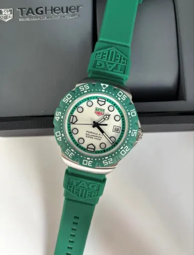 Relógio Tag Heuer F1 Solargraph Verde