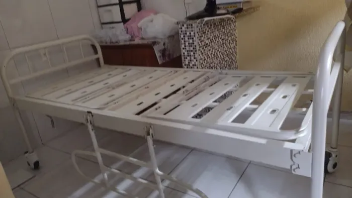 CAMA HOSPITALAR MANUAL, PROCIRÚGICA PR02, EXCELENTE ESTADO DE CONSERVAÇÃO E FUNCIONAMENTO
