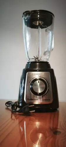 Liquidificador Mondial - Semi-novo, Motivo Mudança para outro Estado!
