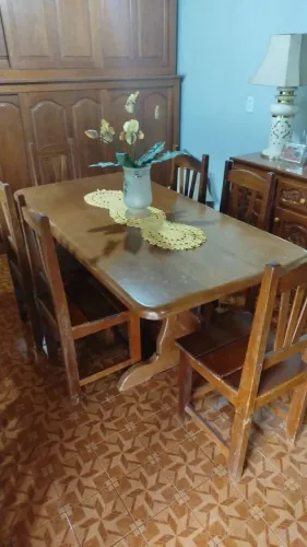Mesa de madeira maciça cerejeira para 6 lugares