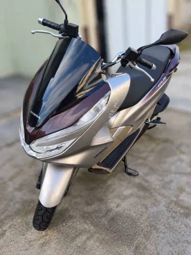 HONDA PCX 2022 DLX ABS