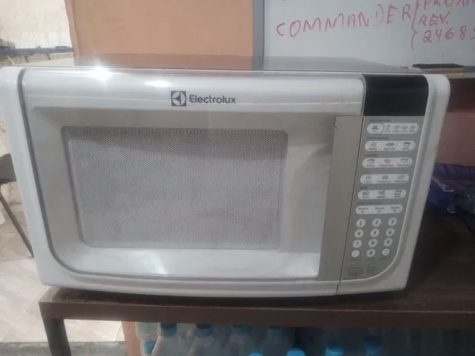 Microondas Eletrolux 30 litros 127v