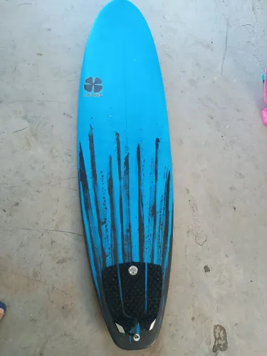 Pranchade surf zero !!6"8 44 litros epóxi com quilhas de fibra de carbono