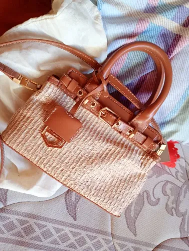 Bolsa Arezzo em couro