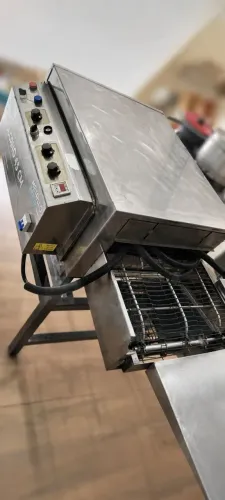 Forno de esteira 220V 45CM