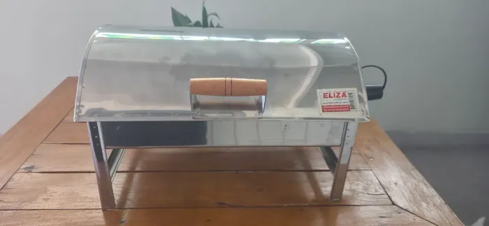 Churrasqueira Elétrica Eliza em Inox com Tampa / Bafo 110v