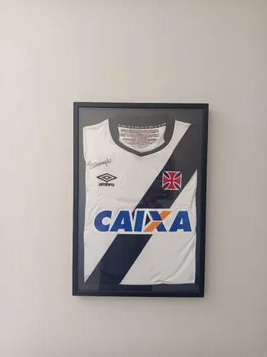 Camisa da resposta histórica, autografada pelo Edmundo , nunca usada!
