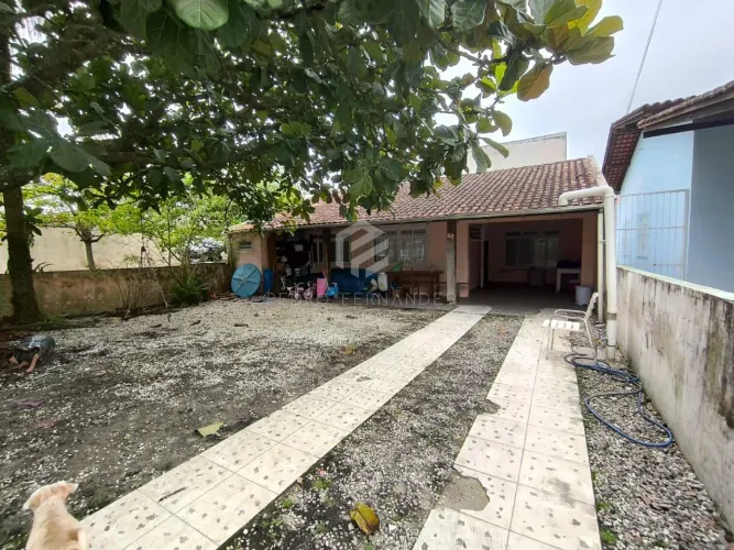 Terreno para Venda em Penha, Centro